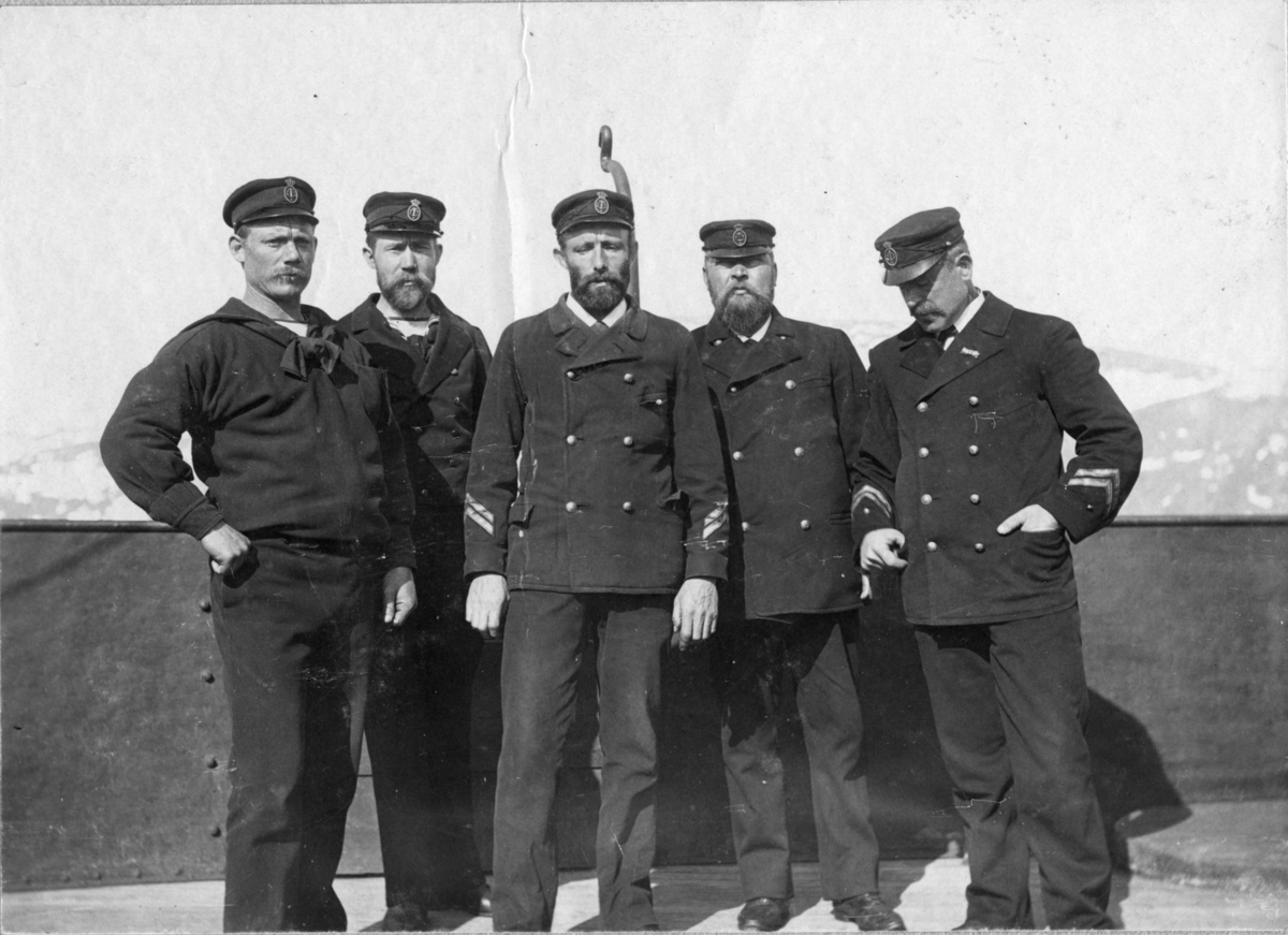 "Underofficerarne"på HMS Svensksund. Till höger står Ernst Christian Hellvig.