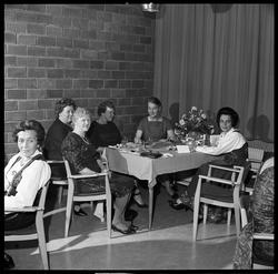 Jubilantfest for damer. Fra kaffebordene.