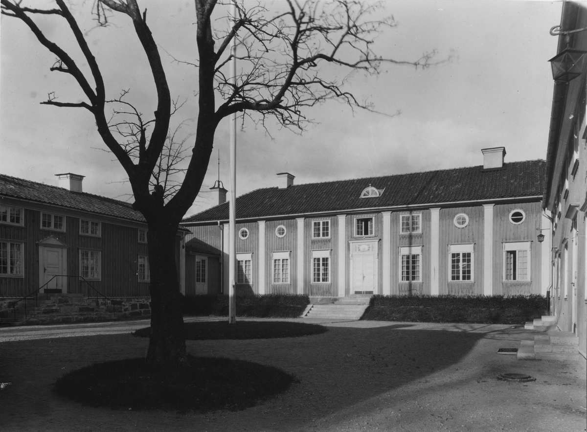 Värdshuset (brukshushållet) vid Forsbacka Järnverk A.-B. Forsbacka värdshus uppfördes år 1782.