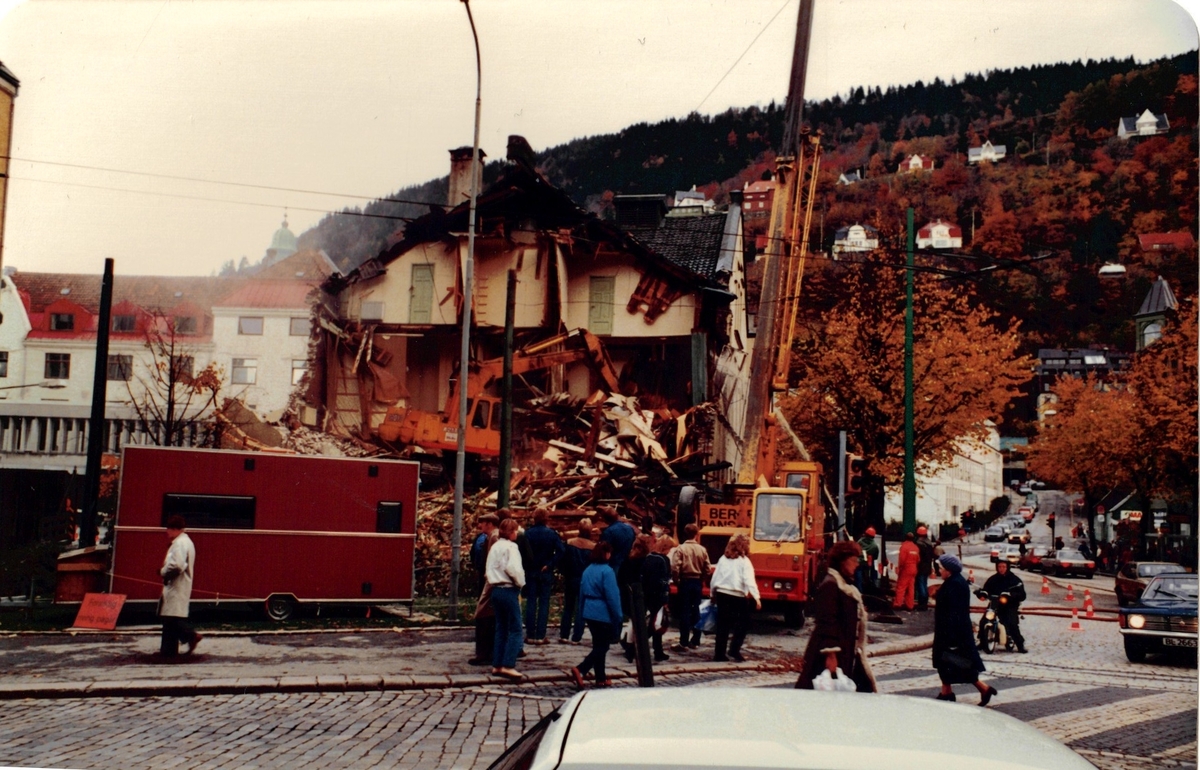 Riving av bygning i Allehelgensgate, Bergen.