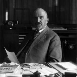 Hans Aall, direktør 1904-1946