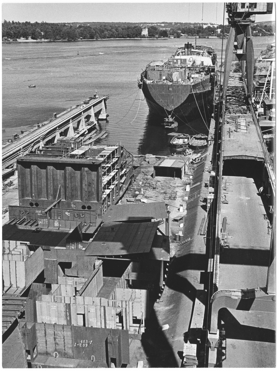 Fartygsbyggnation vid Finnboda varv