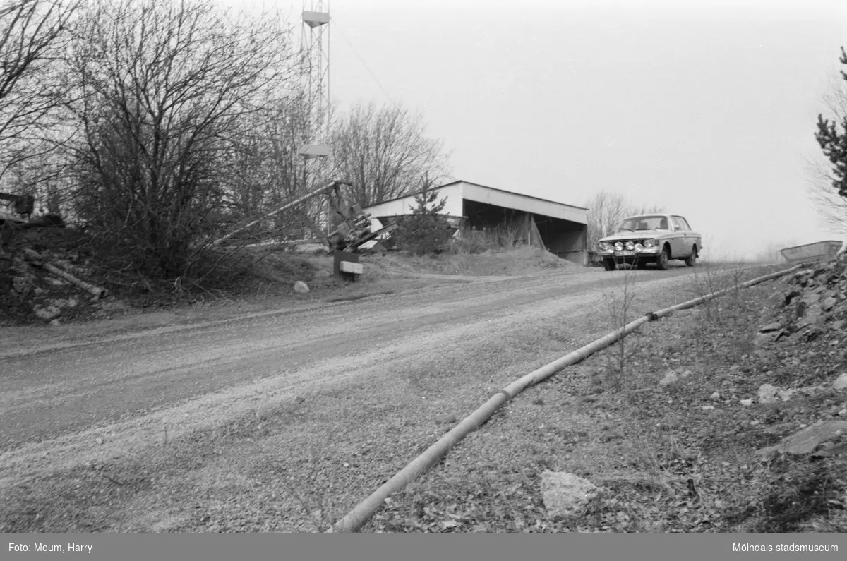 Rallytävlingen Bilexa-knixen körs på stenbrottet Sabemas område, år 1984.

För mer information om bilden se under tilläggsinformation.