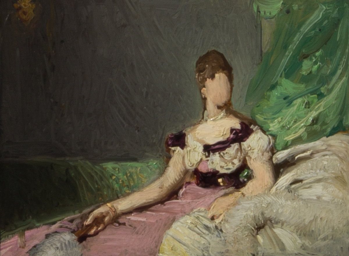 Porträttskiss i summariskt utförande, föreställande friherrinnan Sophie Bonde klädd i rosa, lila och vit klänning. Hon sitter omgiven av textilier i vitt och grönt.