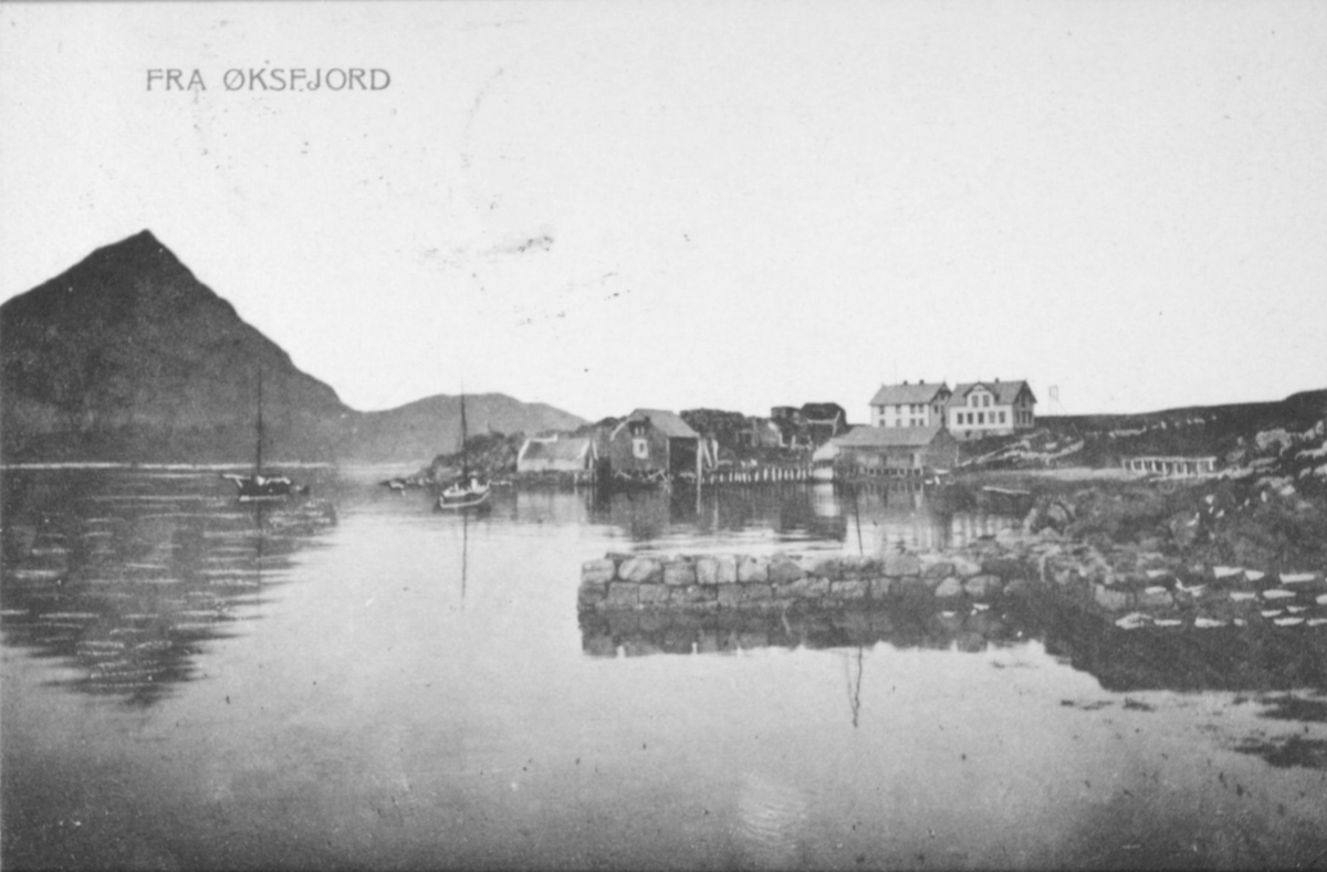 Postkort med påtrykt tekst: 'Fra Øksfjord'