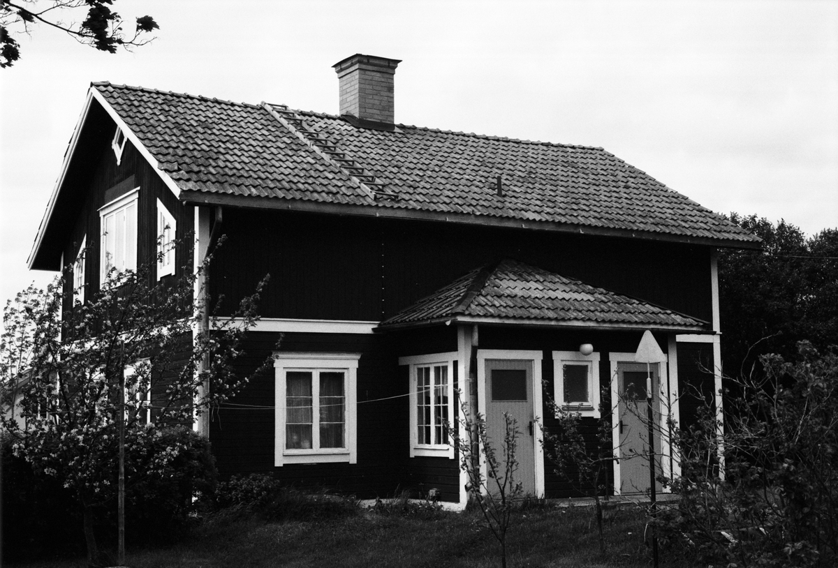 Bostadshus, Öster-Edinge 22:1, Tuna socken, Uppland 1987