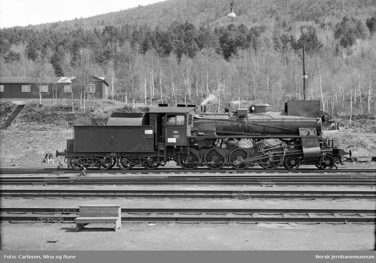 Damplokomotiv type 26c nr. 414 på Dombås stasjon