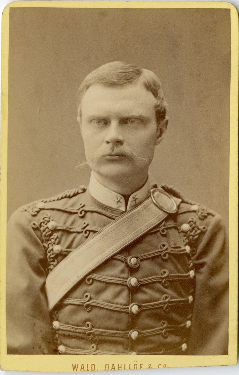 Porträtt av Adolf Påhlman, underlöjtnant vid Vendes artilleriregemente A 3.
