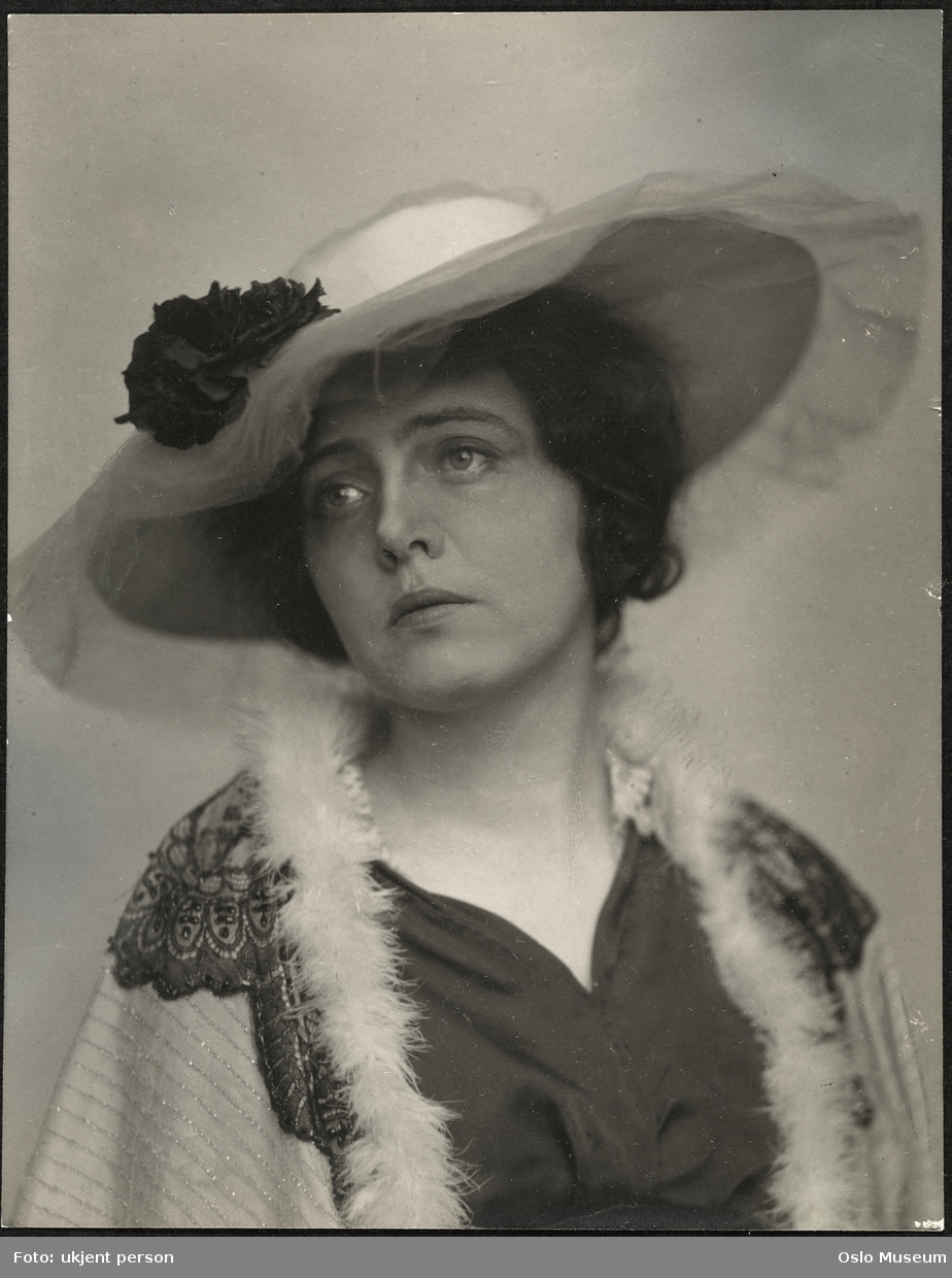 Ræstad, Bertha (1887 - 1959)