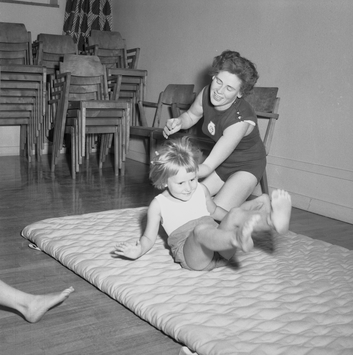 Barngymnastik.
23 september 1955.