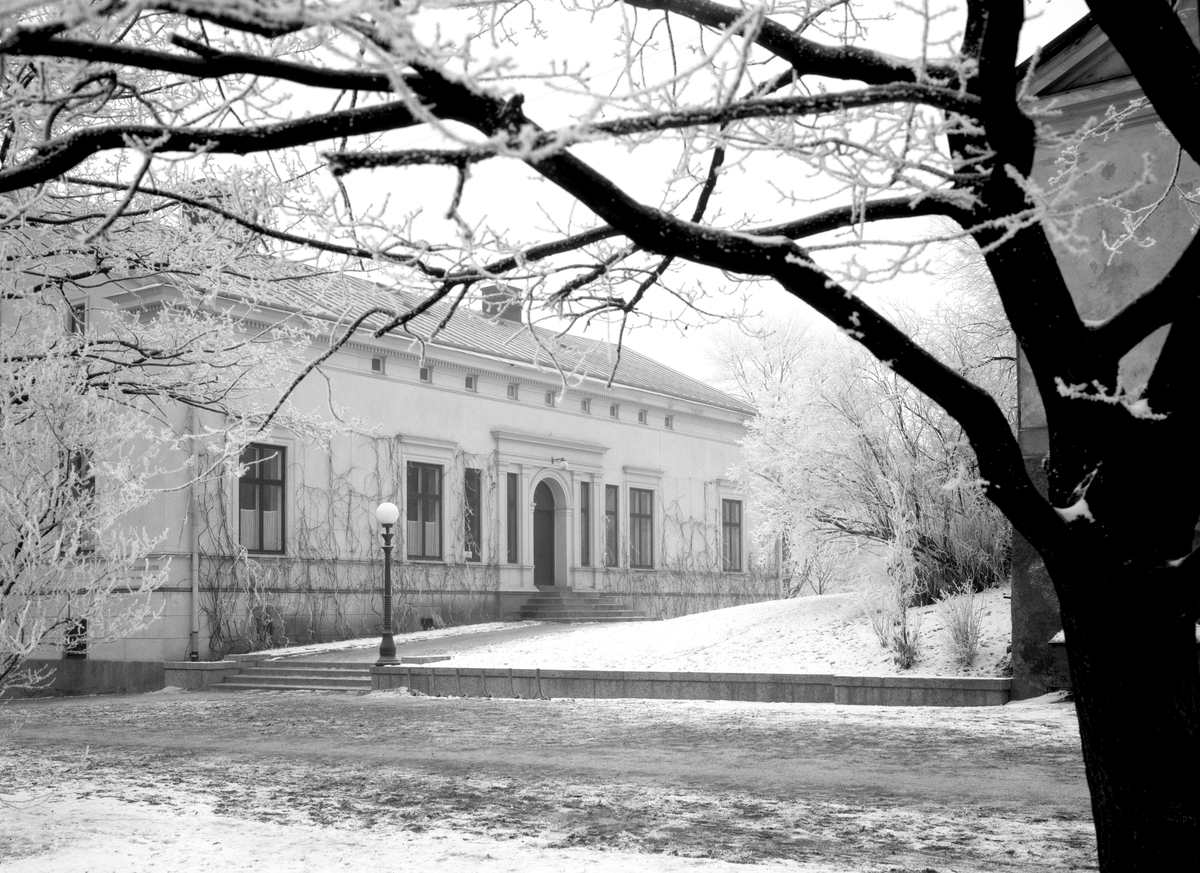 Karlstads förra bibliotek, tidigare överläkare- och rektorsbostad, på en bild från 1933.