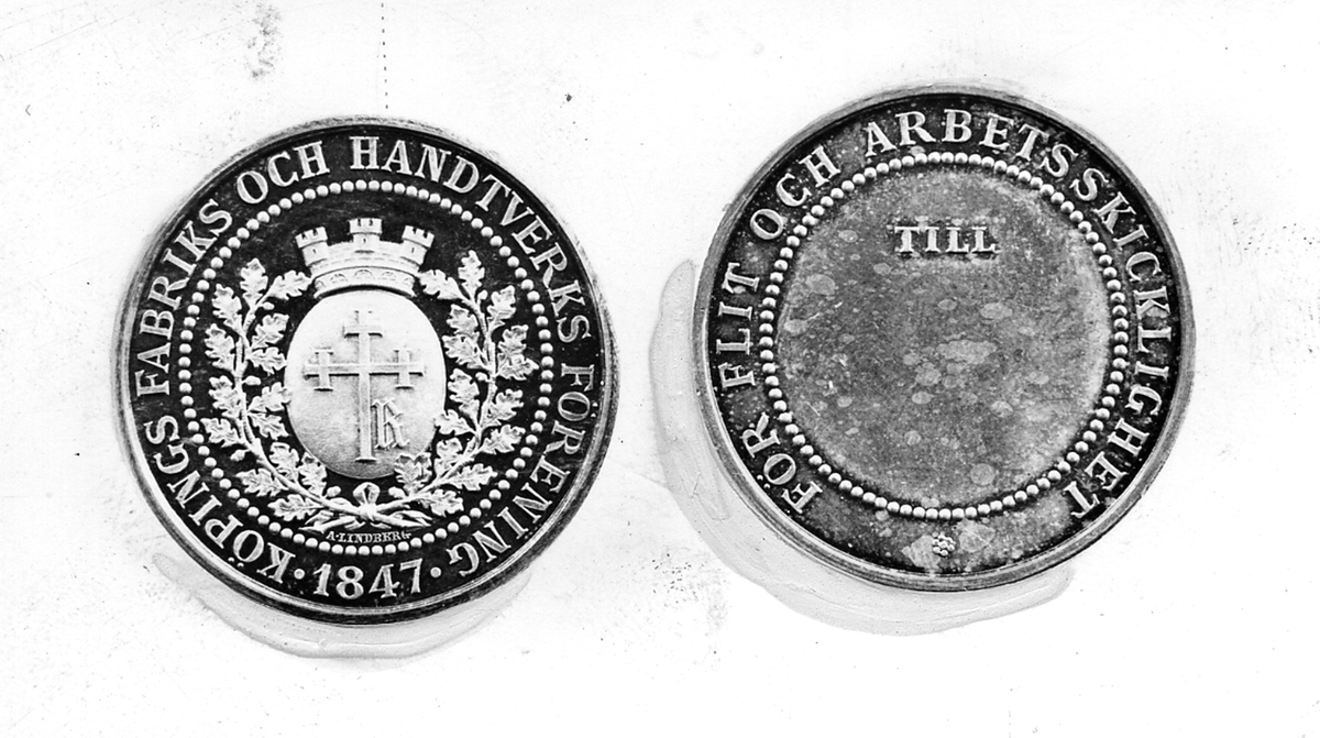 Medaljer. Fram & baksida.Från 1847.