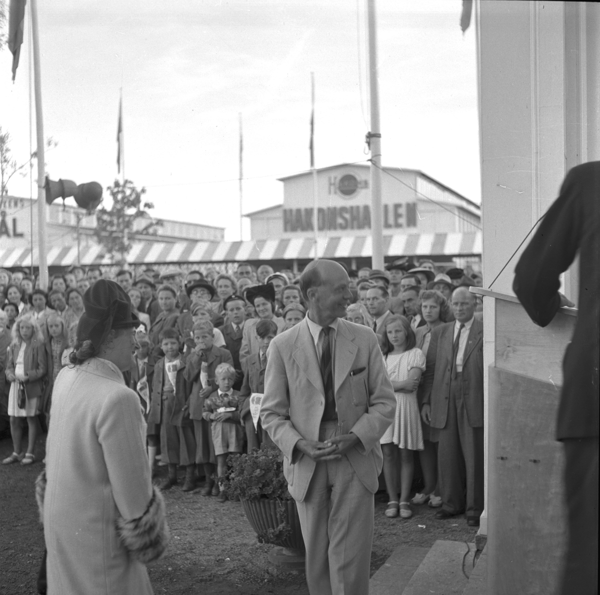 Gävleutställningen 1946
arrangerades 21 juni - 4 augusti. En utställning med anledning av Gävle stads 500-årsjubileum. På 350.000 kv.m. visade 530 utställare sina produkter. Utställningen besöktes av ca 760.000 personer.

