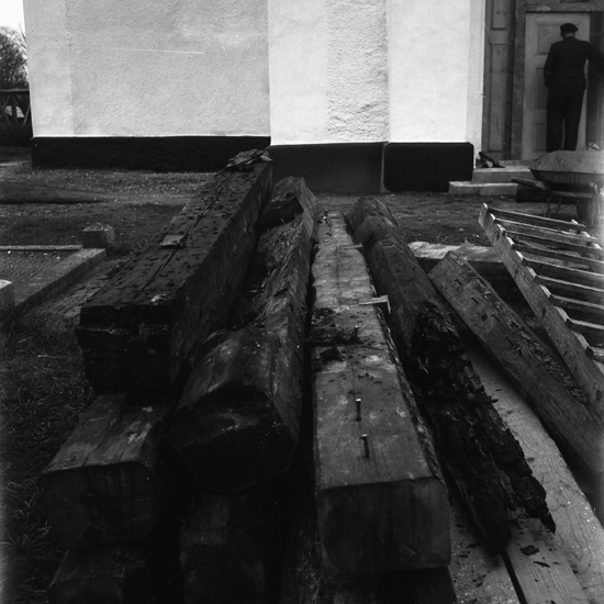 Torpa kyrka. Restaureringsarbete 1949.