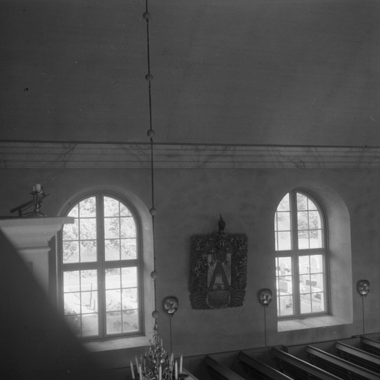 Foto av en kyrka med interiör. Vy från orgelläktaren.
Långasjö kyrka.


Långasjö socken tillhörde tidigare Kronobergs län.