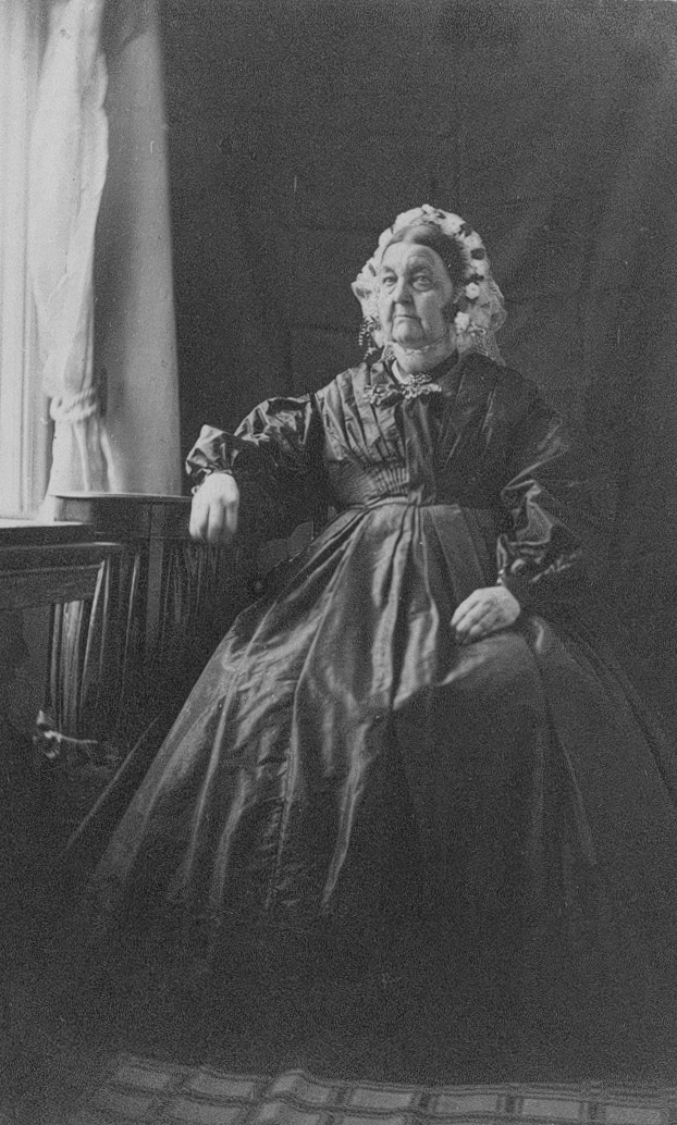 Fru Öhrn, född Eirud.
"Fru Kronbergs faster"