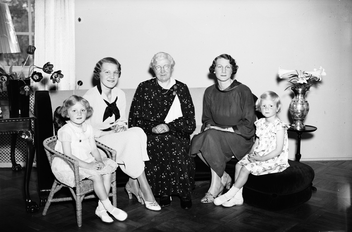 I samband med barndop hemma hos familjen Krokström.