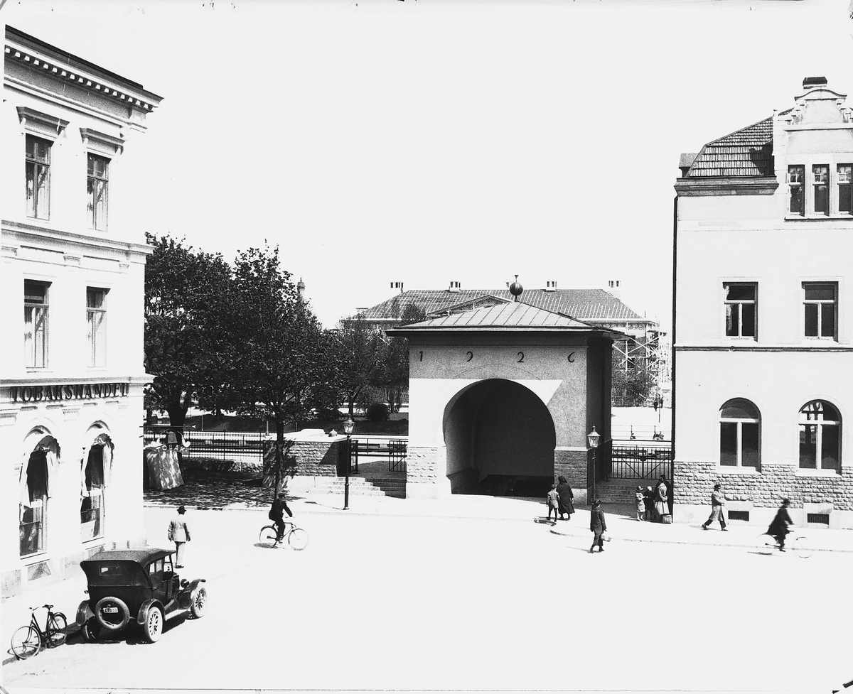 Triumfbågen eller i folkmun kallad Gävles Undergång

Öppnades 1926 och revs 1929



