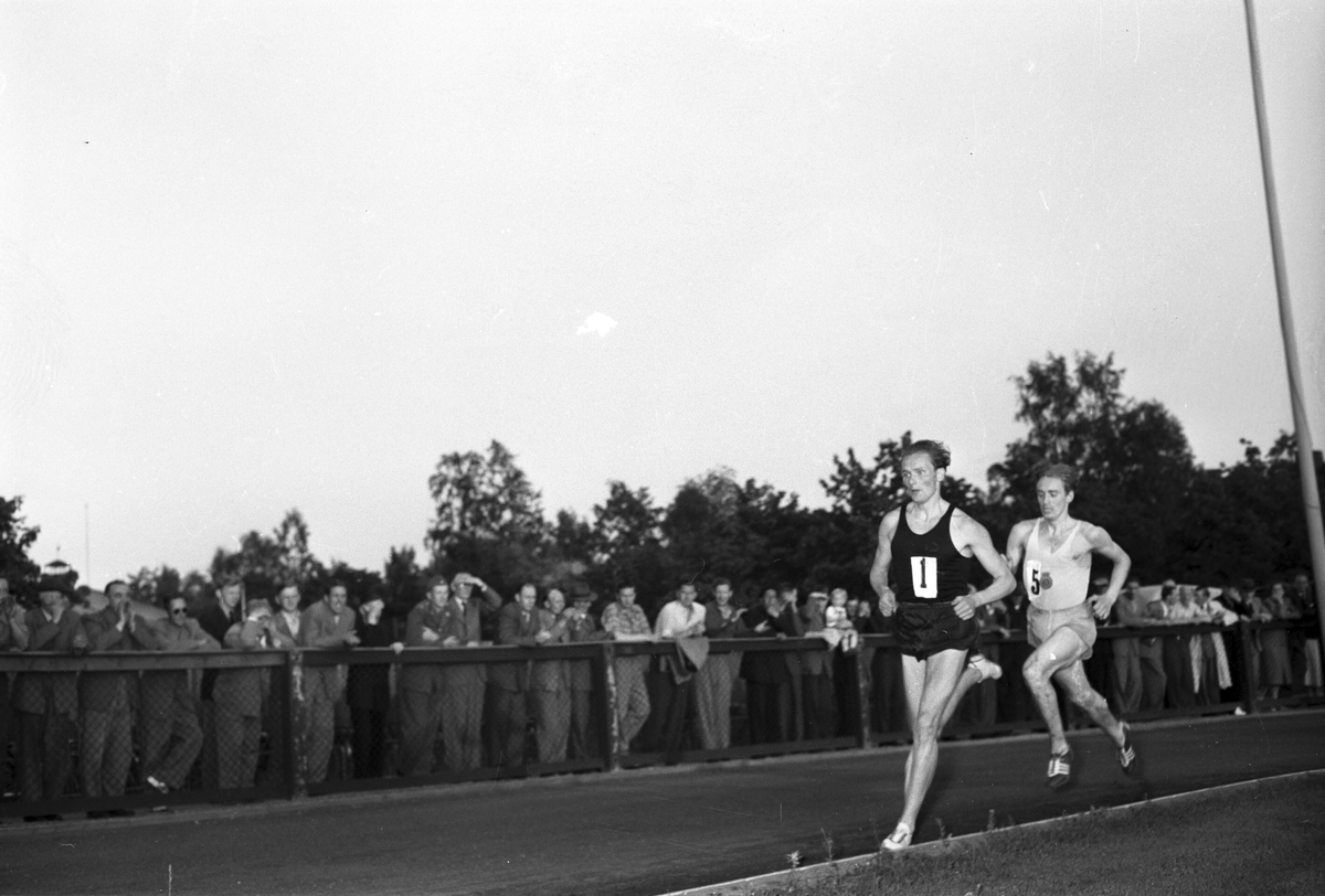 Allmän idrott på Strömvallen. 23 juni 1953.