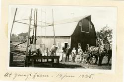 Bildet viser farmen til Young-familien i Amerika, 19. juni 1