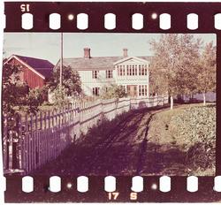 Fra Johnsborg, en gård.