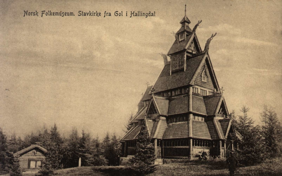 Postkort Norsk Folkemuseum. Gol Stavkirke