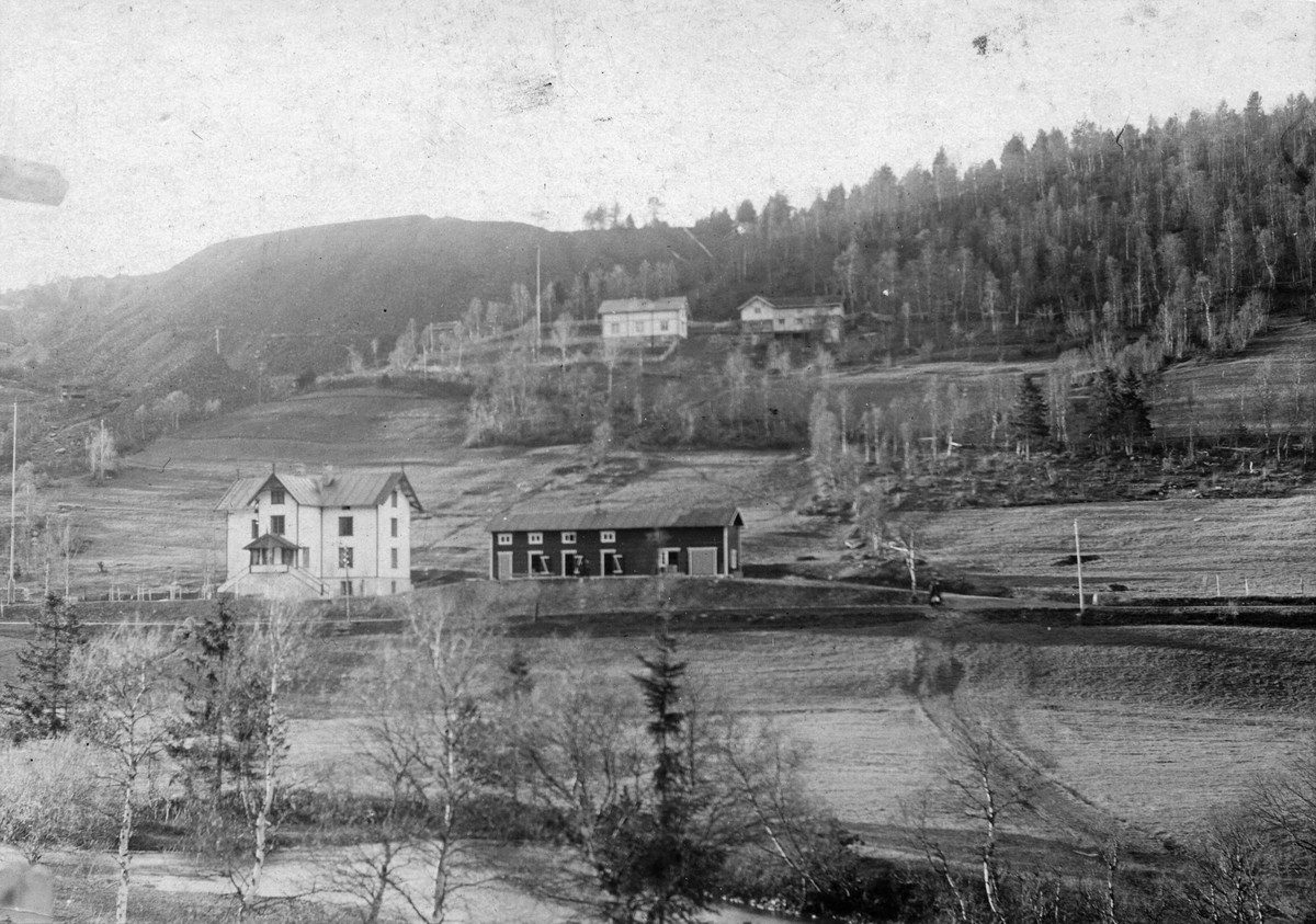 Hovedkontoret og laboratoriebygningen på Løkken Verk i 1906-07.