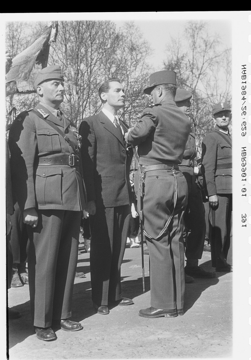 Minnemarkering av inntakelse av Narvik 28.mai 1940. Ordensutdeling ved ...