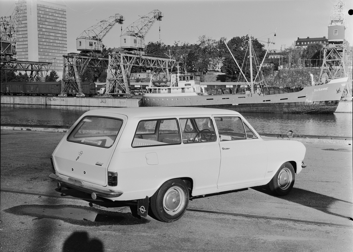 Typbesiktning. Opel Kadett Caravan (934-426-7). >>