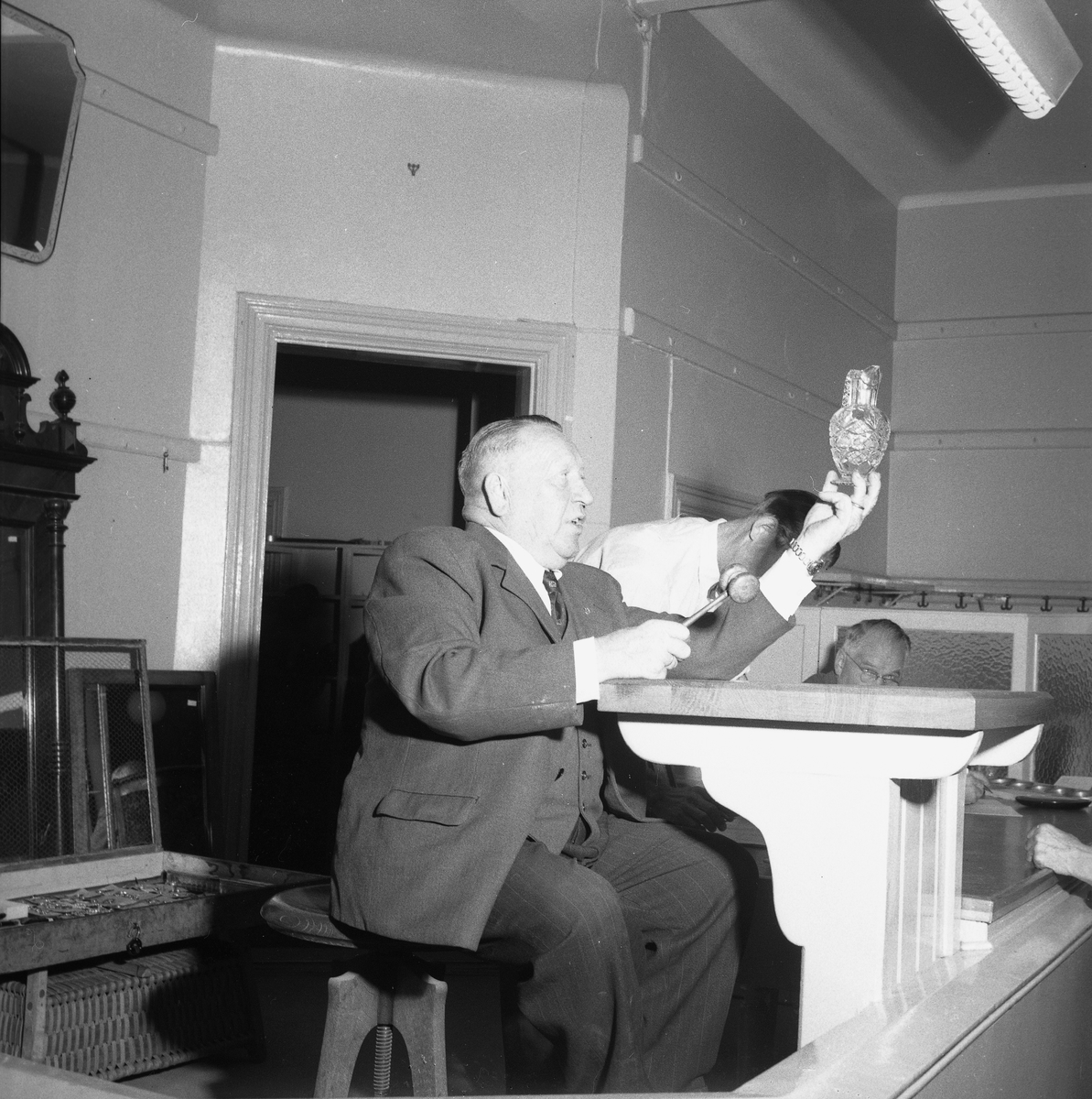 Auktionskammaren, södra teatern.
15 oktober 1955.