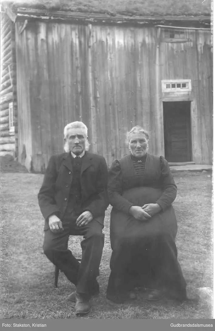 Johan Kolden (f. Veggemseie 1869), og kona Torø Kolden (f. Grasdal 1874)