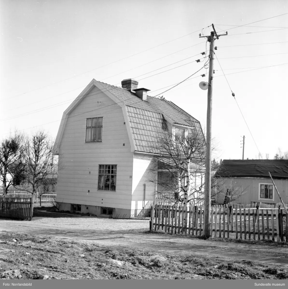 Numera rivet bostadshus vid Linneagatan 11 i västra Skönsberg. Tidigare kommunalkamrer Berjes gård.