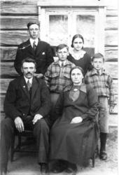 Kristian Hosar (f. 1881) m.familie