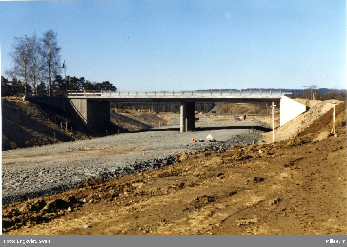 Bron (nya) byggs, över blivande nya E4.