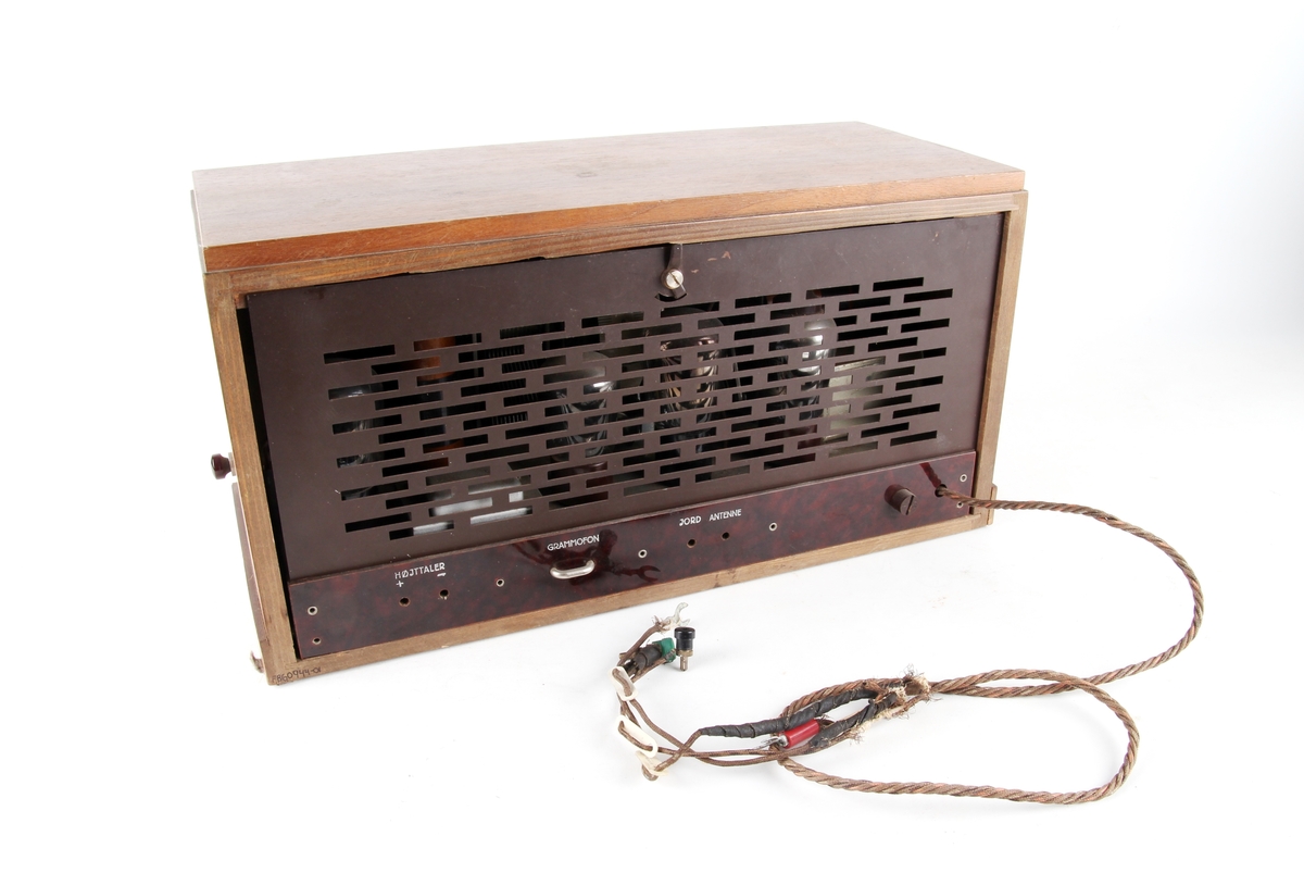 Radioapparat av merket "Telefunken" Modell: "Owin Radio"