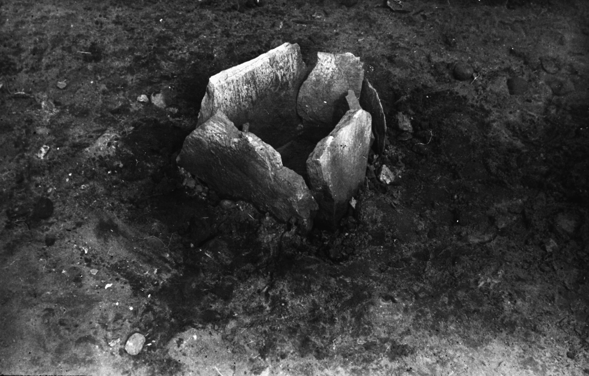 Branngrav fra eldre jernalder på Røsvik, Vigra.