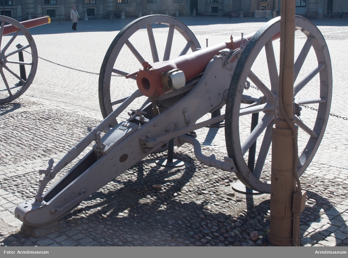 Grupp F I.
Eldröret tillverkat av Bofors, lavetten tillverkad 1887 av Atlas Stockholm.