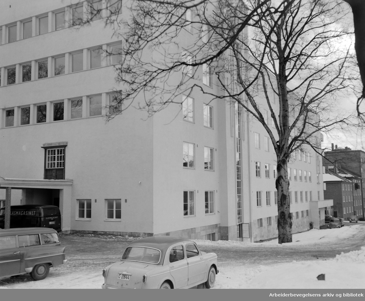 Kronprinsesse Märthas institutt.Polioinstituttet ved Carl Berners Plass.Juli 1956