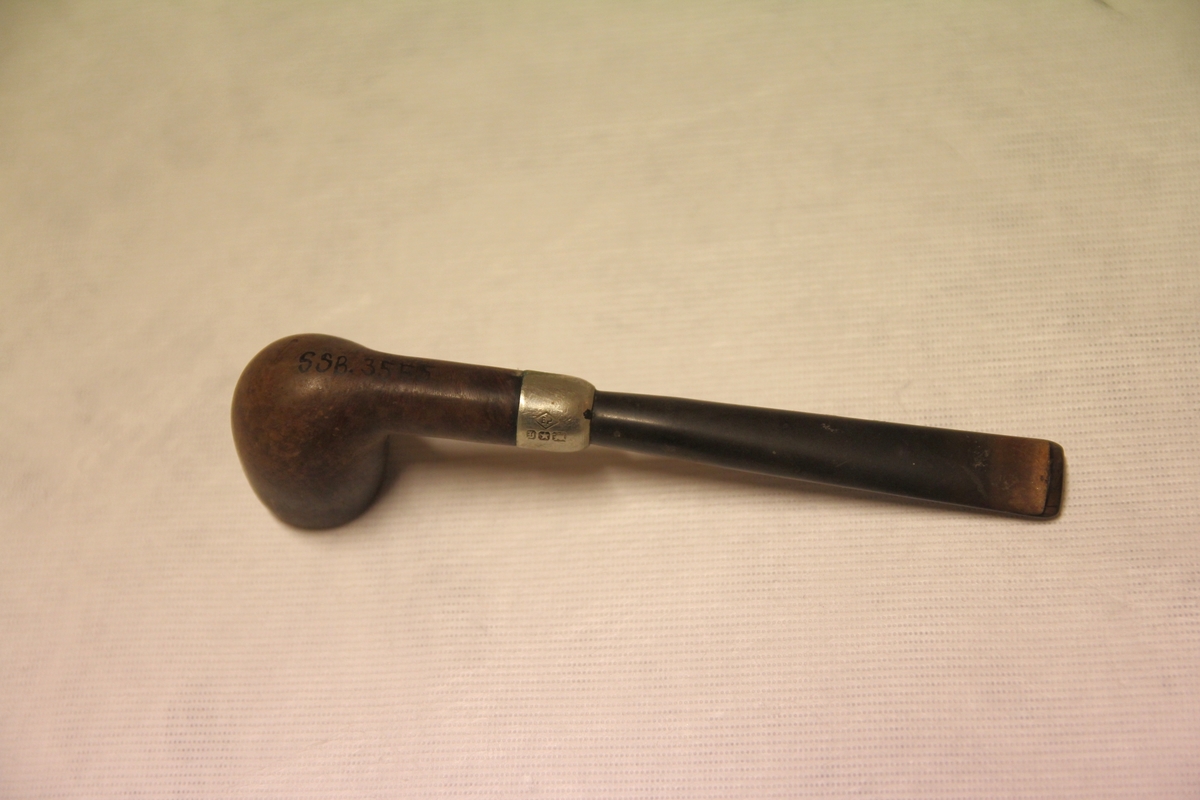 Dette er en pipe, fra Sør-Senja.