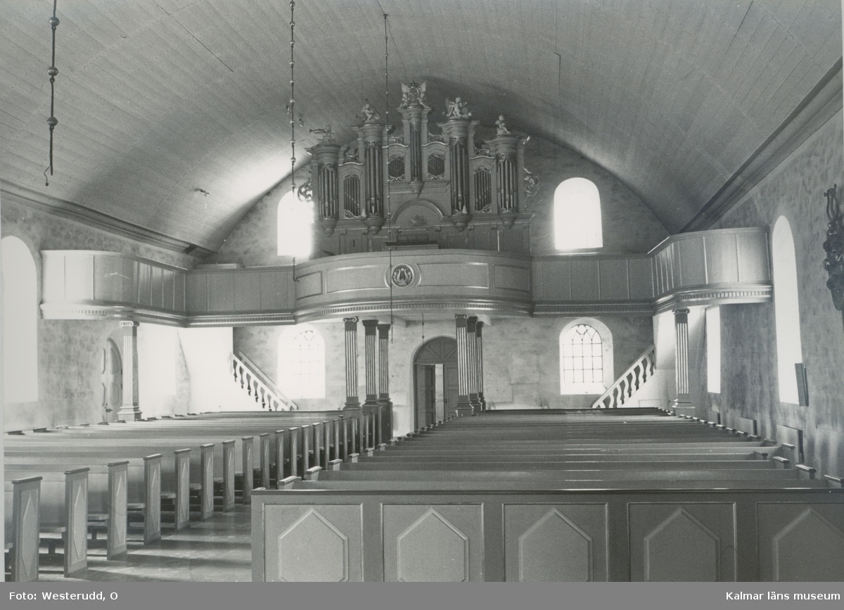 Odensvi kyrka, interiör före restaureringen.