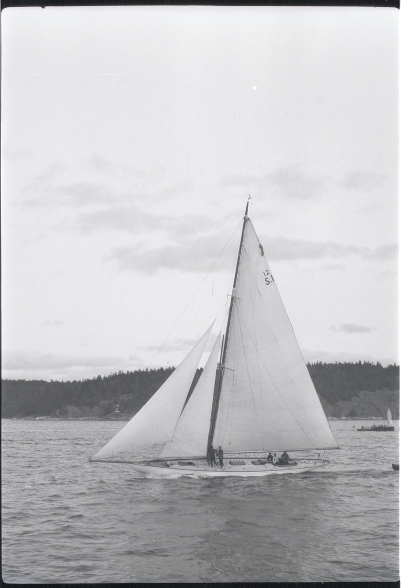 R12-jakten BEDUIN II fotograferad på Baggensfjärden 8 september 1929 i samband med Örlogsflottans Ungdomsdag.