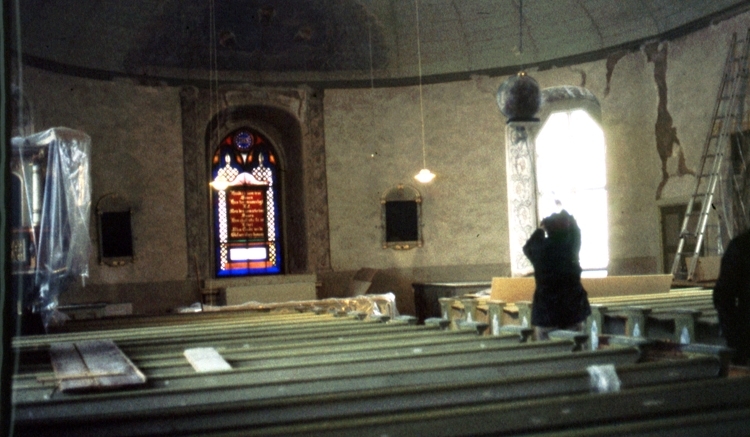 Fotot taget i samband med restaureringen av kyrkan 1979.