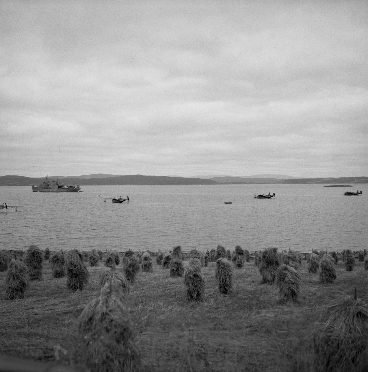 USS Currituck deltar i Natolandenes militærøvelse "Main Brace"