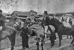 Bryllup, personer, klær, hester.