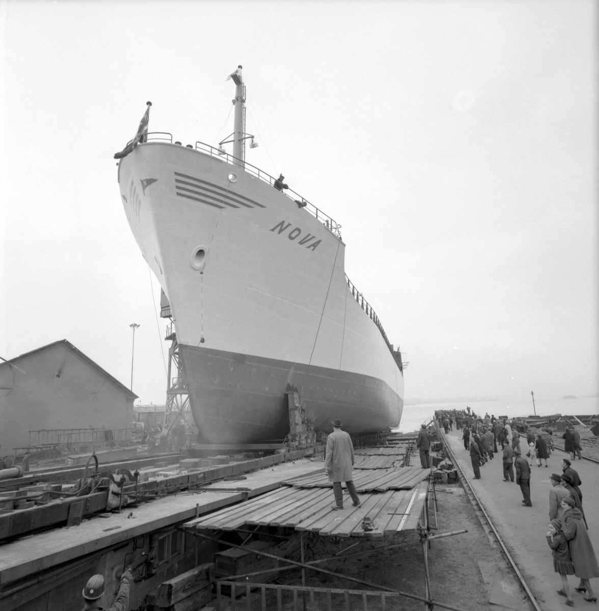 Den 2 maj 1963. Gävle Varv. Sjösättning av M/S Nova.



