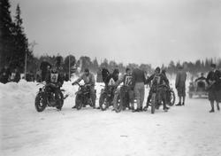 Bil- og motorsykkelløp på Lianvannet