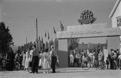 Fra jubileumsutstillingen i 1950.Sangkor og taler.