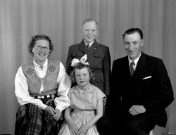 Anna f. Husby og Ola L. Brakstad, Lars Brakstad og Inger Bra
