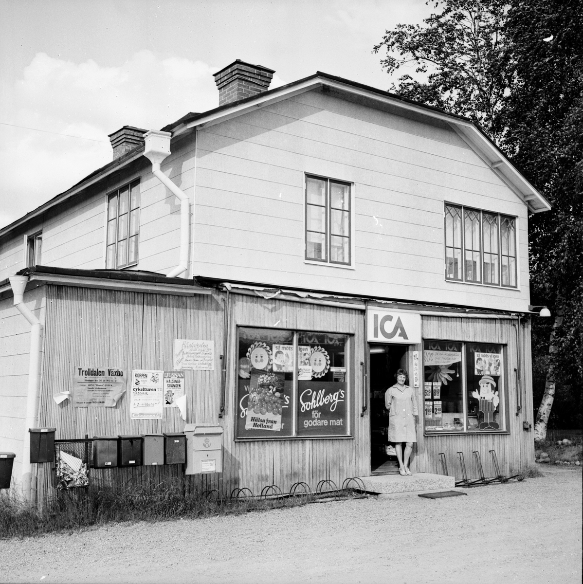 Affären i Flästa upphör.
September 1972