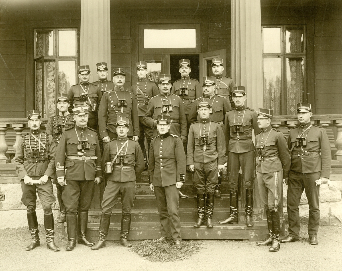 Fästnings- och positionsartilleriets skjutskola på Marma skjutfält, 1910.
för namn, se bild nr. 3.